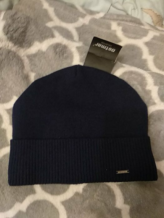 Шапка.   чоловіча