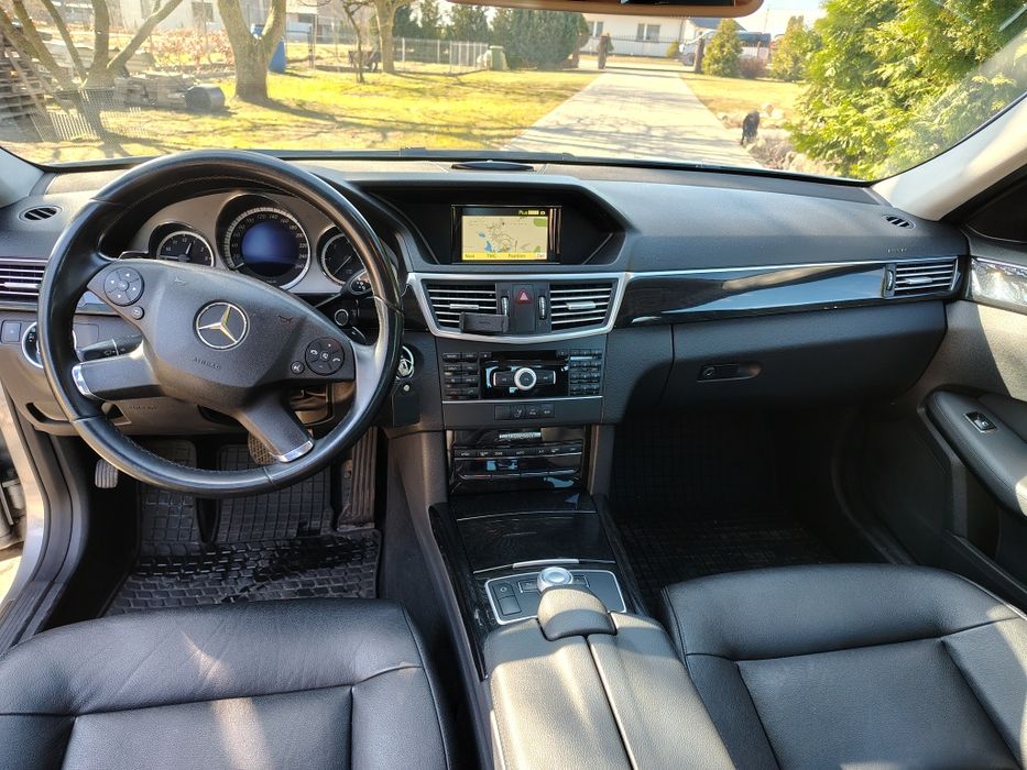 E220 Sedan W212 stan bardzo dobry