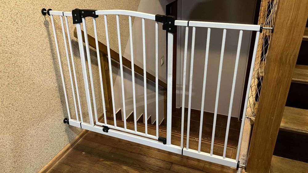 Bramka zabezpieczająca dla dziecka, rozporowa, BEZ WIERCENIA.