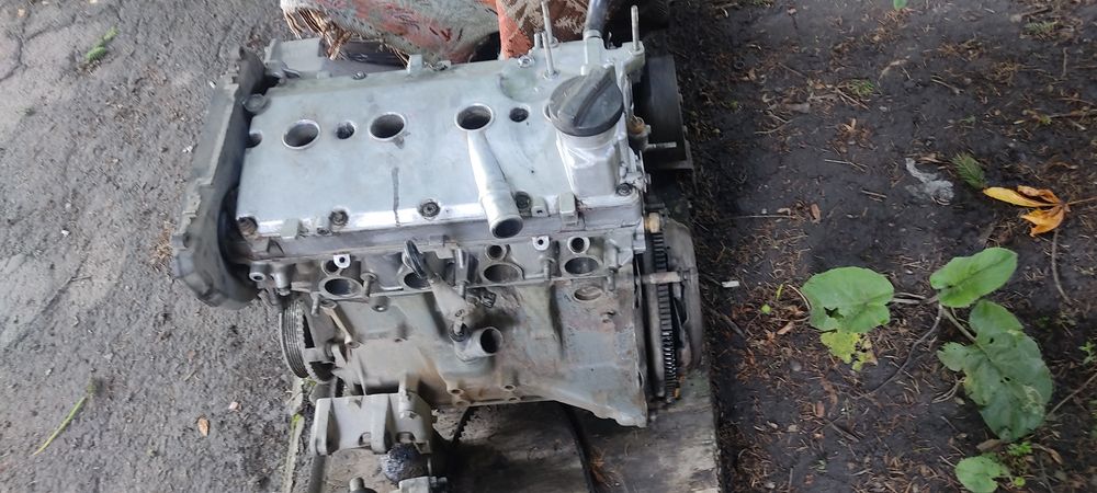 Продам двигун лада 2110 об'єм 1.5 16- клапаний