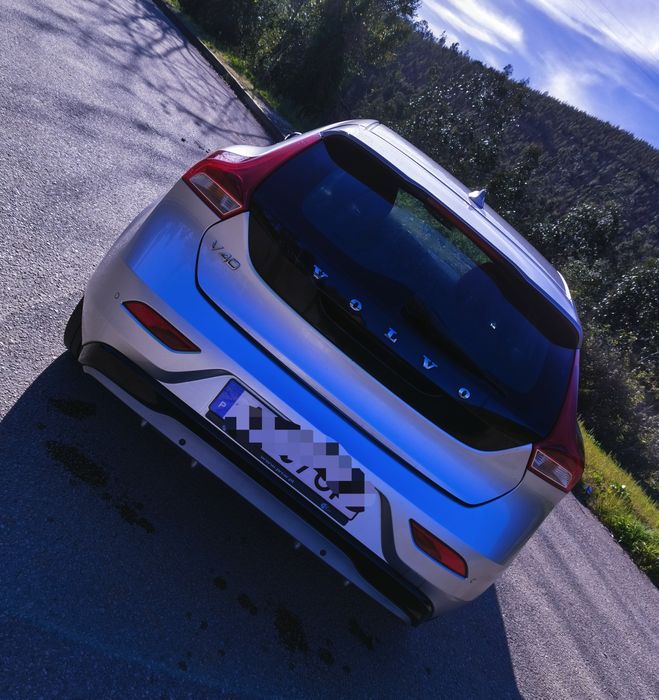 Volvo V40 2.0 D2 Momentum 2016 - Poucos kms