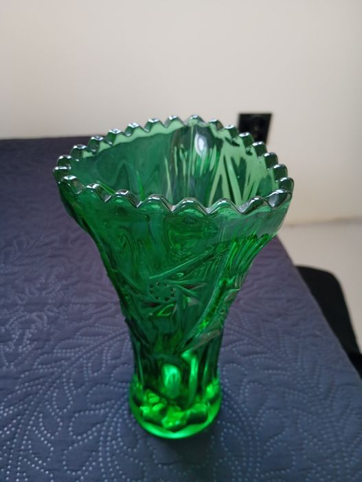 Wazon Ząbkowice  unikatowy ciemny zielony