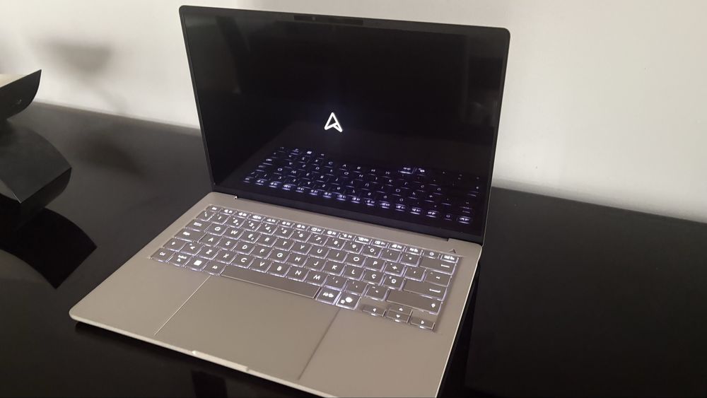 ASUS Zenbook A14 com garantia