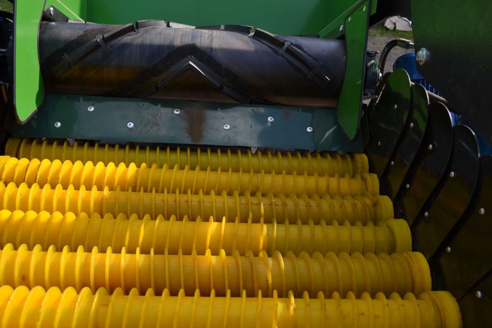 Прийомний бункер з сортувальним модулем для картоплі (7 роликів)