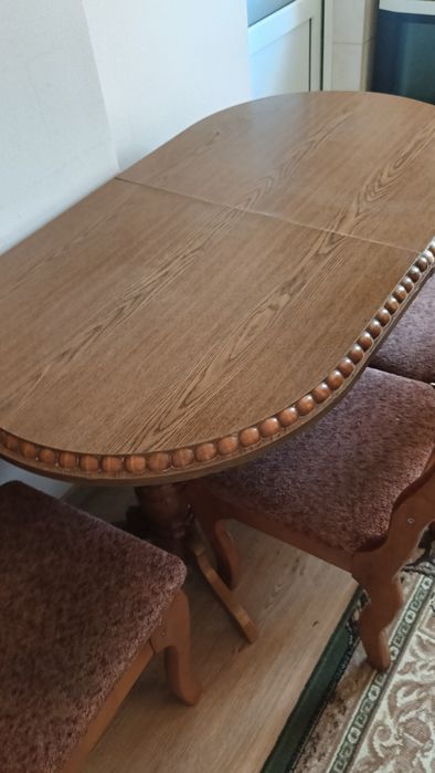 Стіл кухонний, стан відмінний.