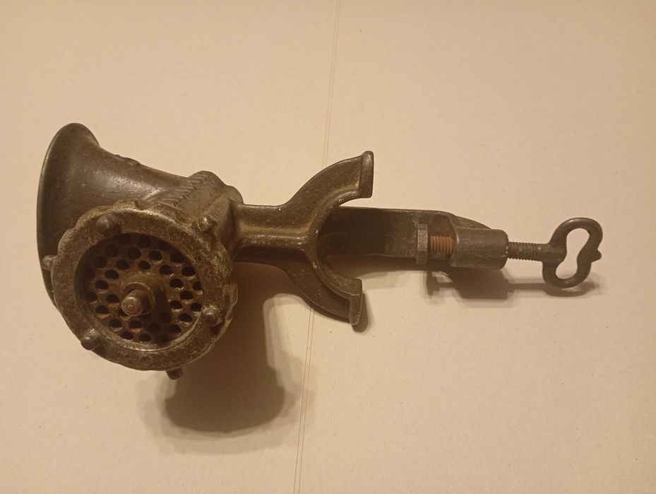 М'ясорубка, литво.