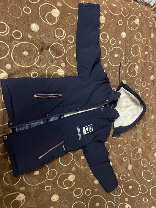 Продам зимню куртку 46 розмір