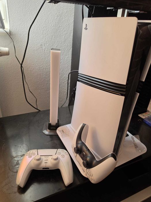 PlayStation 5 Pro z napędem 2TB + 4 TB