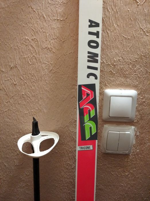 Лыжи+палки в идеальном состоянии,