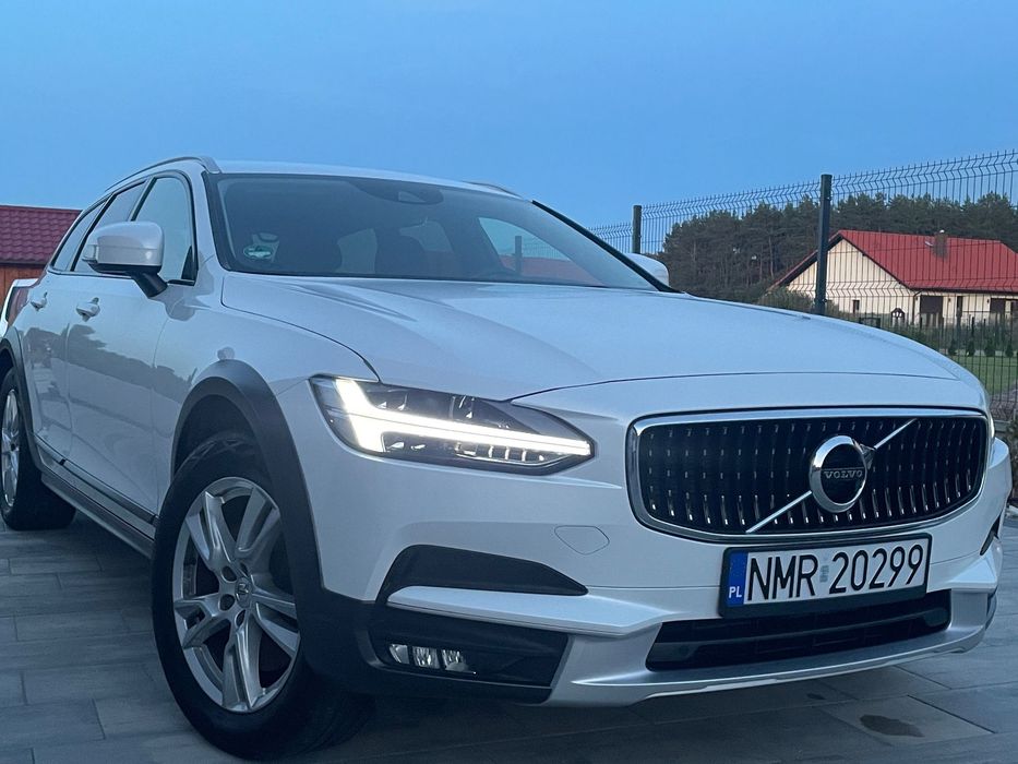 Volvo V90 Cross Country