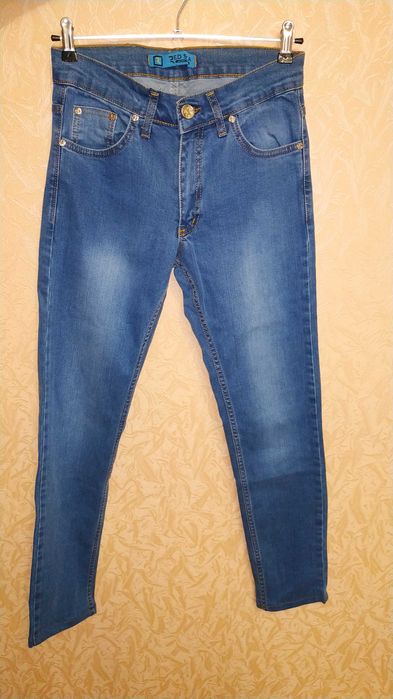 Нові чоловічі джинси