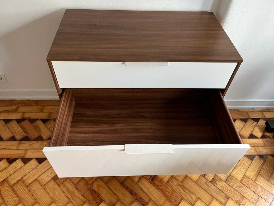 Cómoda IKEA com 3 gavetas