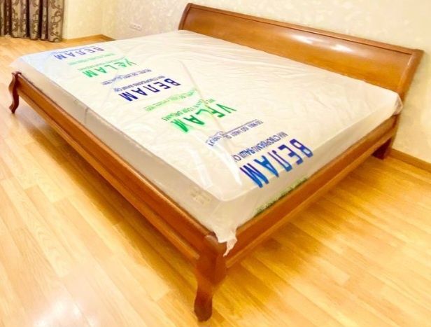 Ліжко дерев'яне  класичне двоспальне без матрацу 2000×1800