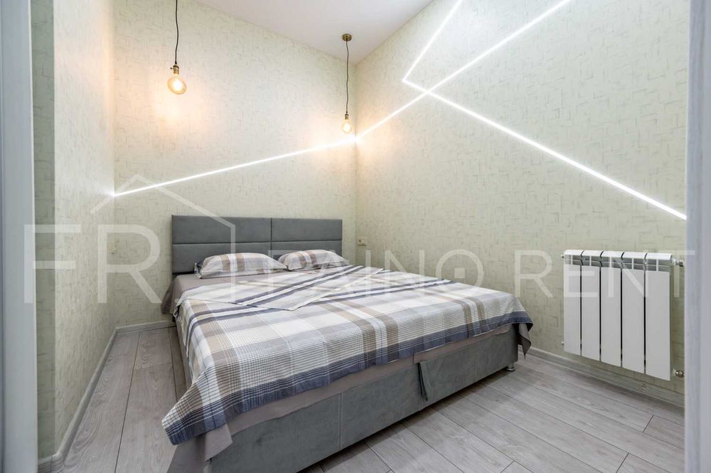 Панорамний вид моря, 2 спальнi + зала/5010