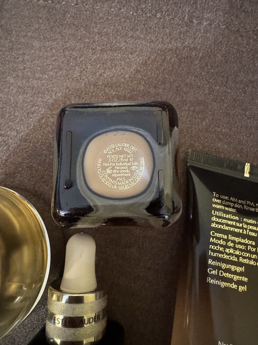 Estée Lauder duży zestaw kosmetyków pełnowymiarowch gratis paletka do oczu
