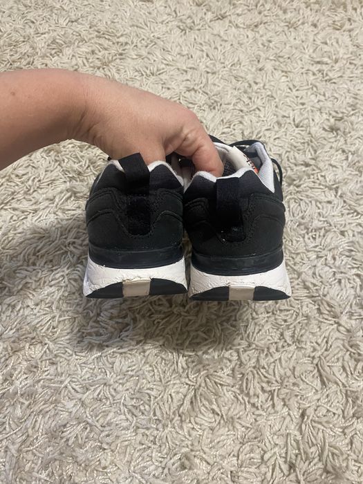 Кросівки     Nike Air Max Dawn GS розмір 39