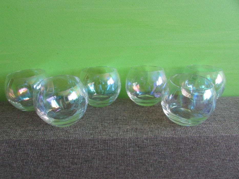 Szklanki ze szkła -kolorowe
