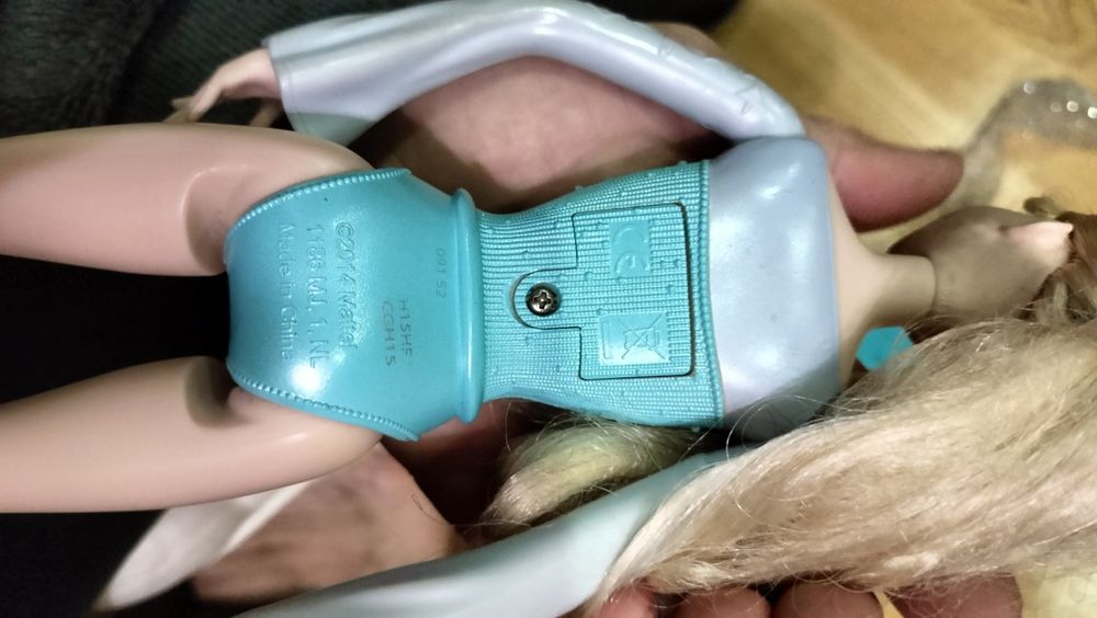 Lalka Elza strzelajaca Mattel tort gratis Barbie syrenka