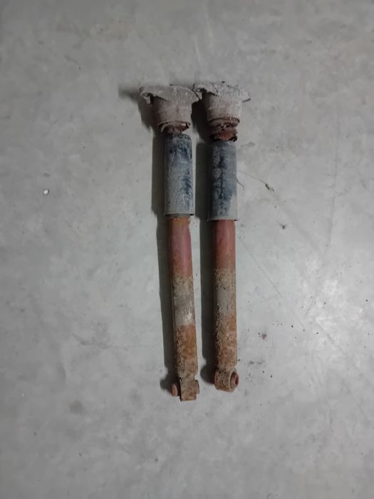 Audi A4 B6 B7 amortyzatory tył tylnie s-line sline  1BE