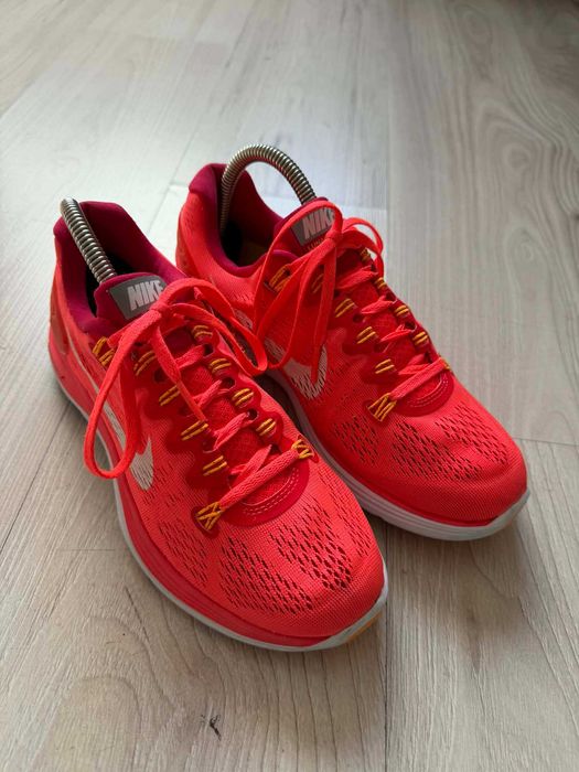 Damskie buty sportowe Nike