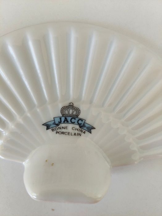 Leque em loiça de porcelana
