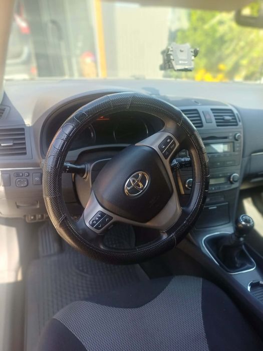 Toyota Avensis 2.0 D4D 2010 rok