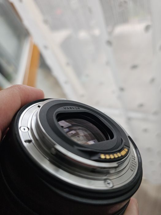 Obiektyw Canon 24-105 f4 is stm