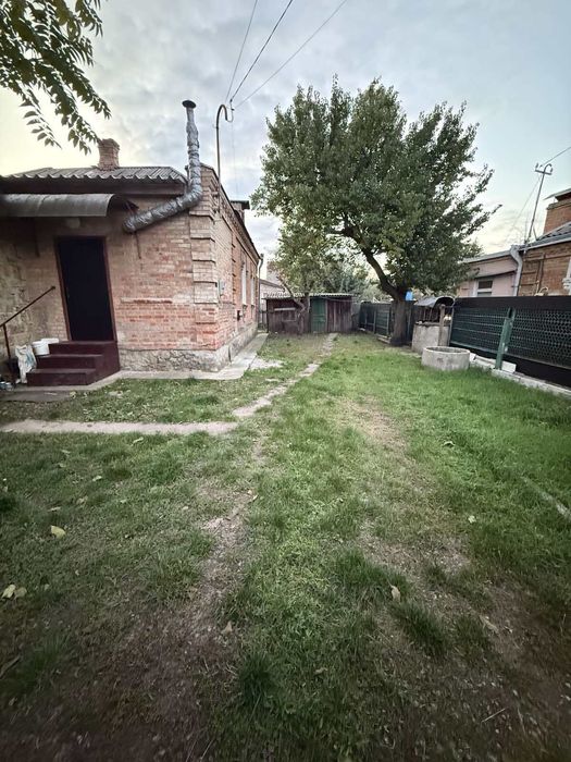 Оренда 1но кімнатного будинку з власним затишним подвіррям.