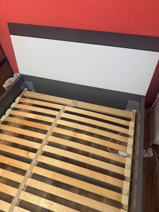 Łóżko jednoosobowe