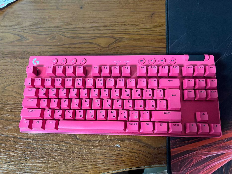 Ігрова клавіатура Logitech G Pro X Tkl Lightspeed (Magenta)