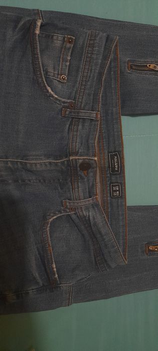 Calcas  skinny jeans com remendos