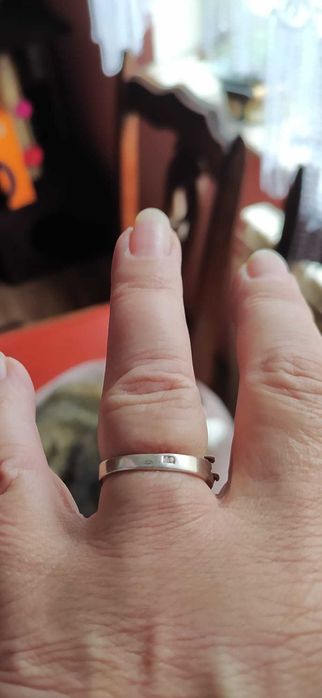 Srebrny pierścionek