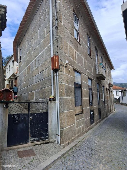 T3+2 com Espaço Comercial