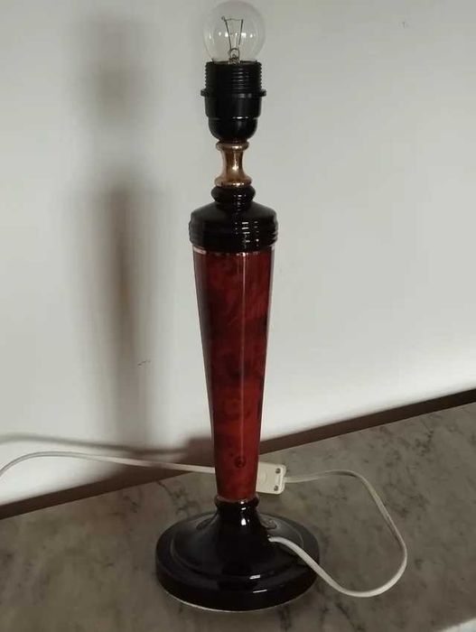 Candeeiro sem abajur