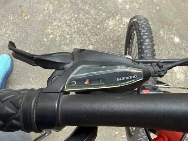 UNIBIKE Evolution; MTB; rama 21; koła 26; przerzutki shimano 3x8