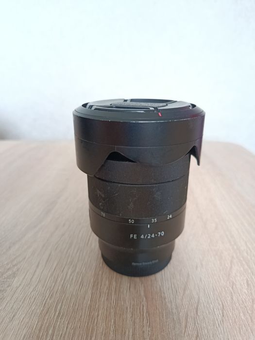 Sony a7 III + Sony zeiss FE 4/24-70 терміново!