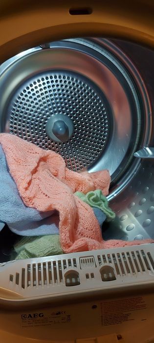 Сушильна машина AEG