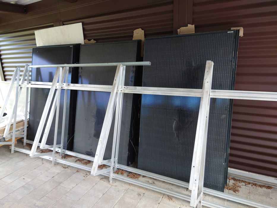 Panele fotowoltaiczne ja solar JAM60S17-320/MR 15x320 WP, falownik SOFAR SOLAR 4.4 KTL-X i 2 konstrukcje na 8 paneli