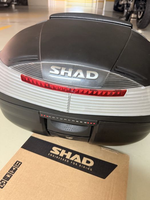 Top case Shad com base