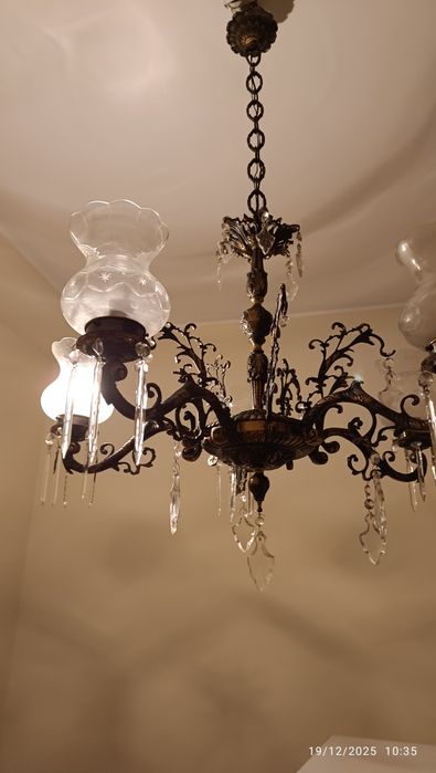Candeeiro  de teto clássico com cristais