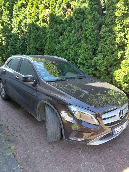Syndyk sprzeda samochód Mercedes-Benz GLA 250