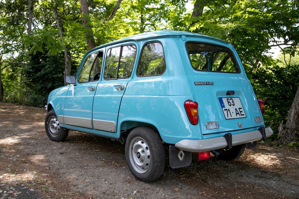 Carro clássico para casamentos / eventos / Renault 4L