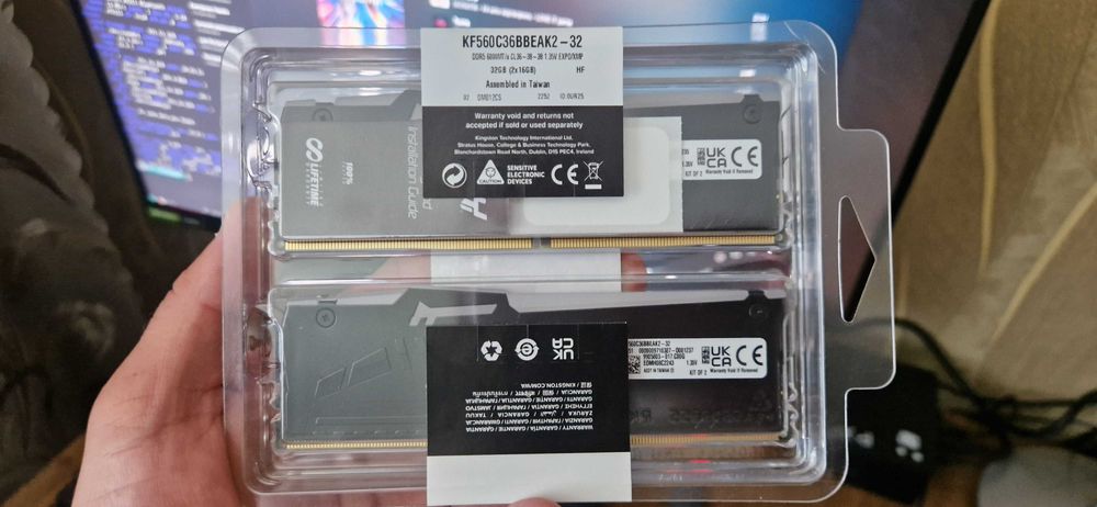 Оперативна пам'ять kingston fury DDR5 32ГБ. kf560c36bbeak2-32