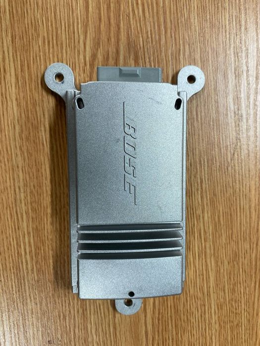 Porsche підсилювач звуку сабвуфера 733897-0010