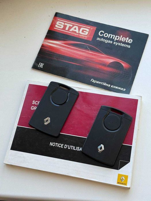 Renault Grand Scénic 3 2010 год 2.0 бензин