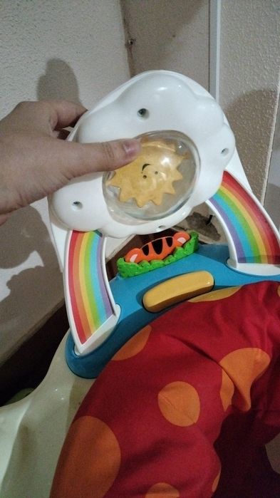 Saltitão colorido para bebé