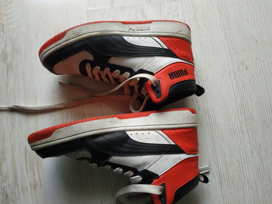 Puma Sneakersy - Rebound Joy 37.5