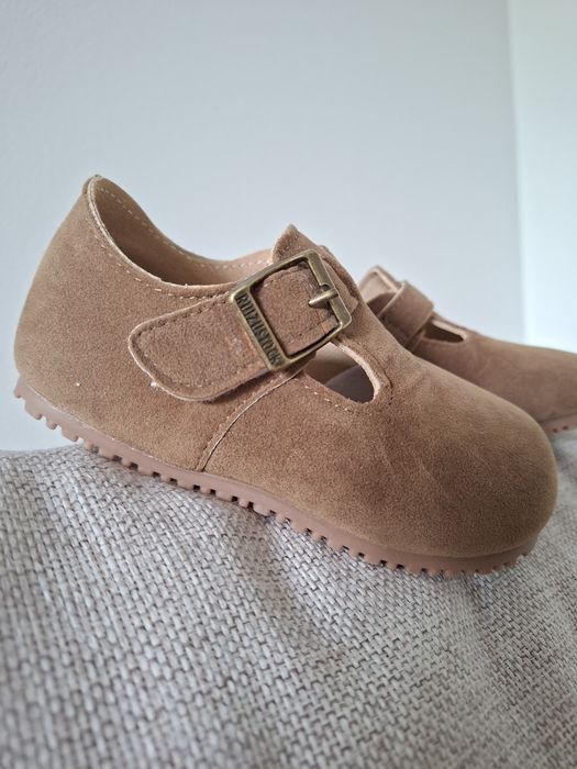 Sprzedam buty nowe (rozmiar 25)