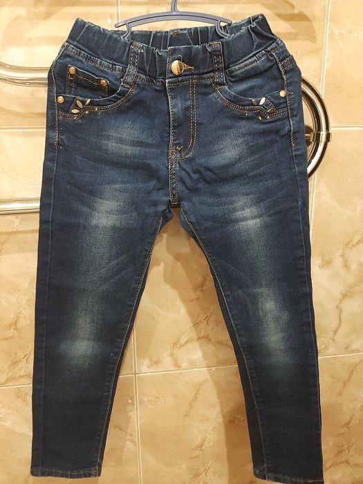 Джинсы для девочки