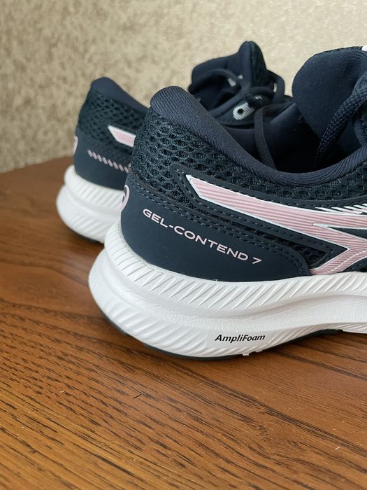 ASICS  Gel Contend жіночі кросівки (38 роз
